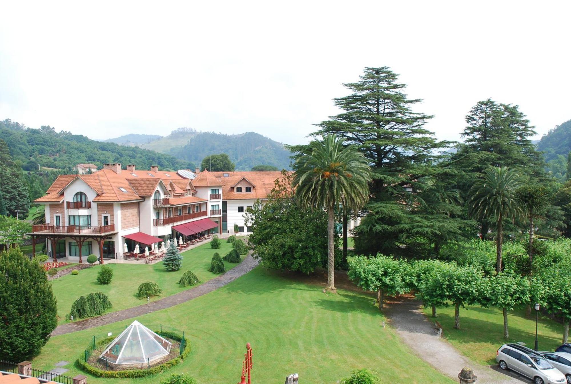 Gran Hotel Balneario De Puente Viesgo Exterior foto