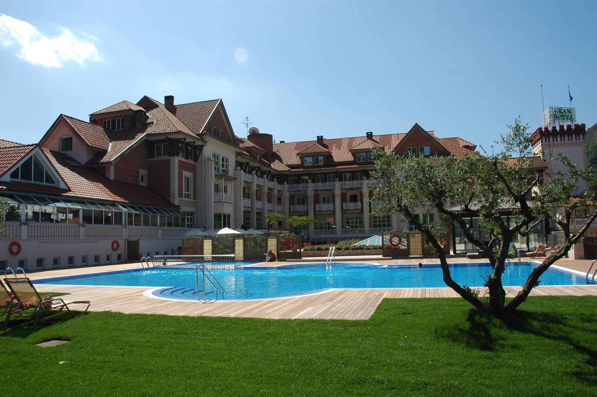 Gran Hotel Balneario De Puente Viesgo Exterior foto